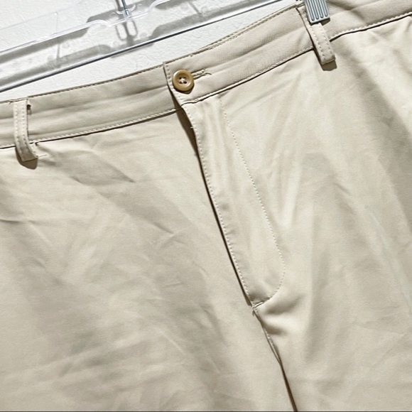IZOD GOLF Mens Classic Golf Shorts Quick Dry Beige Flat Front 10” Inseam 38 - Picture 3 of 6